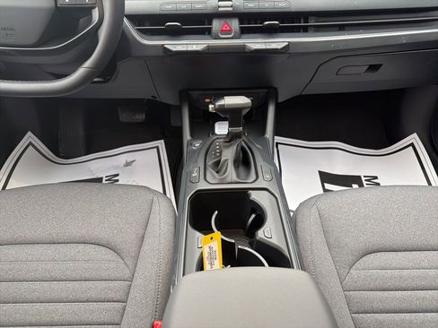 New 2025 Kia K4 EX image 28