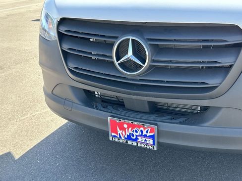 Used 2025 Mercedes-Benz Sprinter 2500 image 29