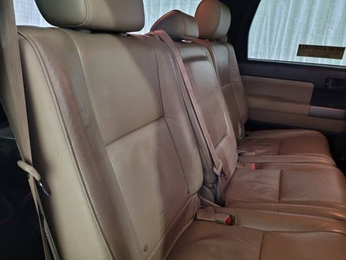 Used 2015 Toyota Sequoia SR5 image 36