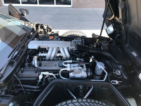 Used 1988 Chevrolet Corvette Coupe image 21