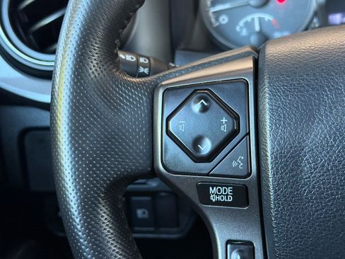 Used 2019 Toyota Tacoma TRD Off-Road w/ TRD Premium Off Road Package AWD/4WD image 26
