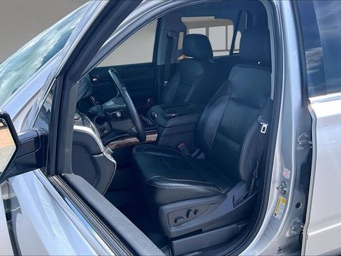 Used 2018 Chevrolet Tahoe Premier RWD image 25