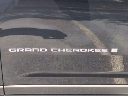 New 2025 Jeep Grand Cherokee L Laredo w/ Luxury Tech Group I image 42