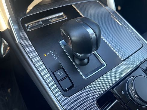 Used 2024 MAZDA CX-90 3.3 Turbo w/ Preferred Plus image 19