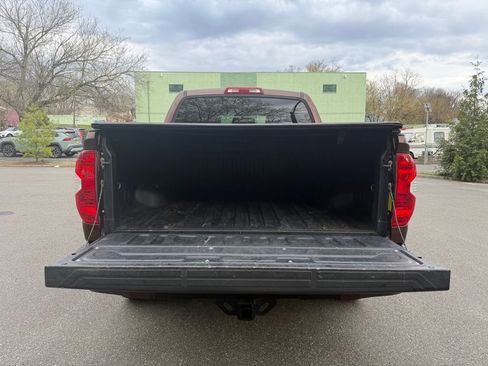 Used 2017 Toyota Tundra Limited w/ Limited Premium Package AWD/4WD image 7