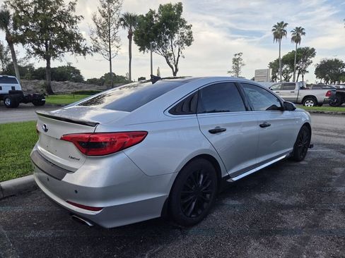 Used 2015 Hyundai Sonata Limited w/ Option Group 05 FWD image 5