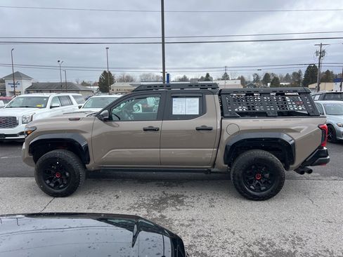 Used 2025 Toyota Tacoma TRD Pro image 2