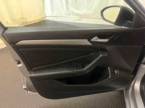 Certified 2022 Volkswagen Jetta Sport image 20
