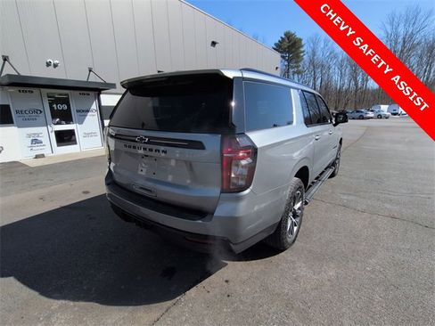 Used 2024 Chevrolet Suburban Z71 w/ Luxury Package image 4