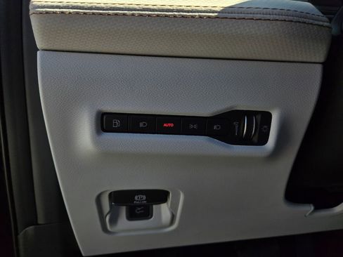 New 2026 Jeep Cherokee Overland w/ Advanced Pro Tech Group image 12