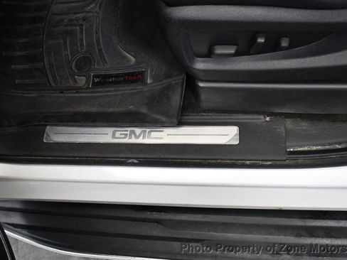 Used 2016 GMC Yukon SLT w/ Open Road Package image 9