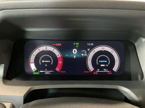 Used 2025 Toyota Tacoma TRD Sport w/ TRD Sport Upgrade Package image 14