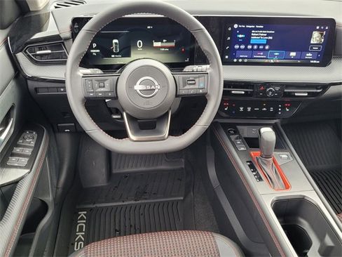 New 2026 Nissan Kicks SR image 7