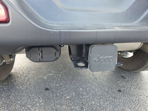 Used 2021 Jeep Wrangler Unlimited Sahara AWD/4WD image 14