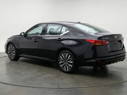 Used 2025 Nissan Altima 2.5 SV image 6
