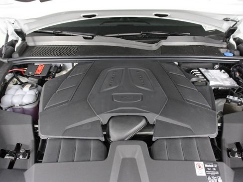 New 2026 Porsche Cayenne image 20