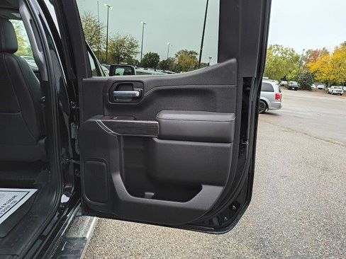 Used 2020 Chevrolet Silverado 1500 LTZ w/ LTZ Premium Package image 16