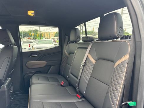 Used 2024 GMC Canyon Denali AWD/4WD image 26