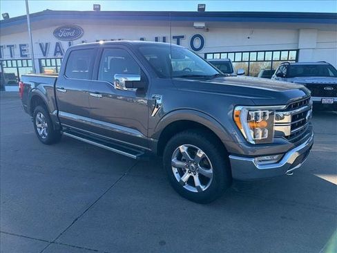 Used 2022 Ford F150 Lariat image 2