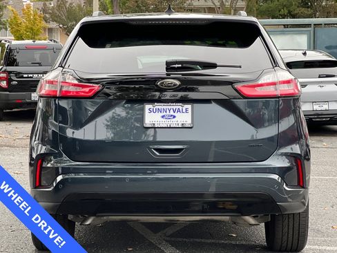 Certified 2022 Ford Edge SE w/ Black Appearance Package image 5