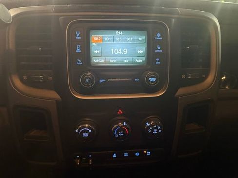 Used 2015 RAM 2500 Tradesman w/ Chrome Appearance Group image 11
