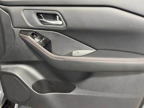 New 2026 Nissan Rogue SV image 10