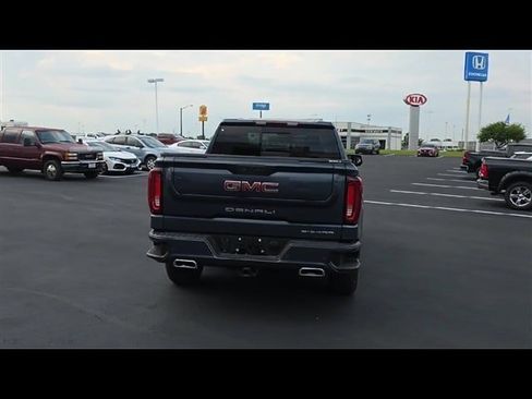 Used 2021 GMC Sierra 1500 Denali image 8