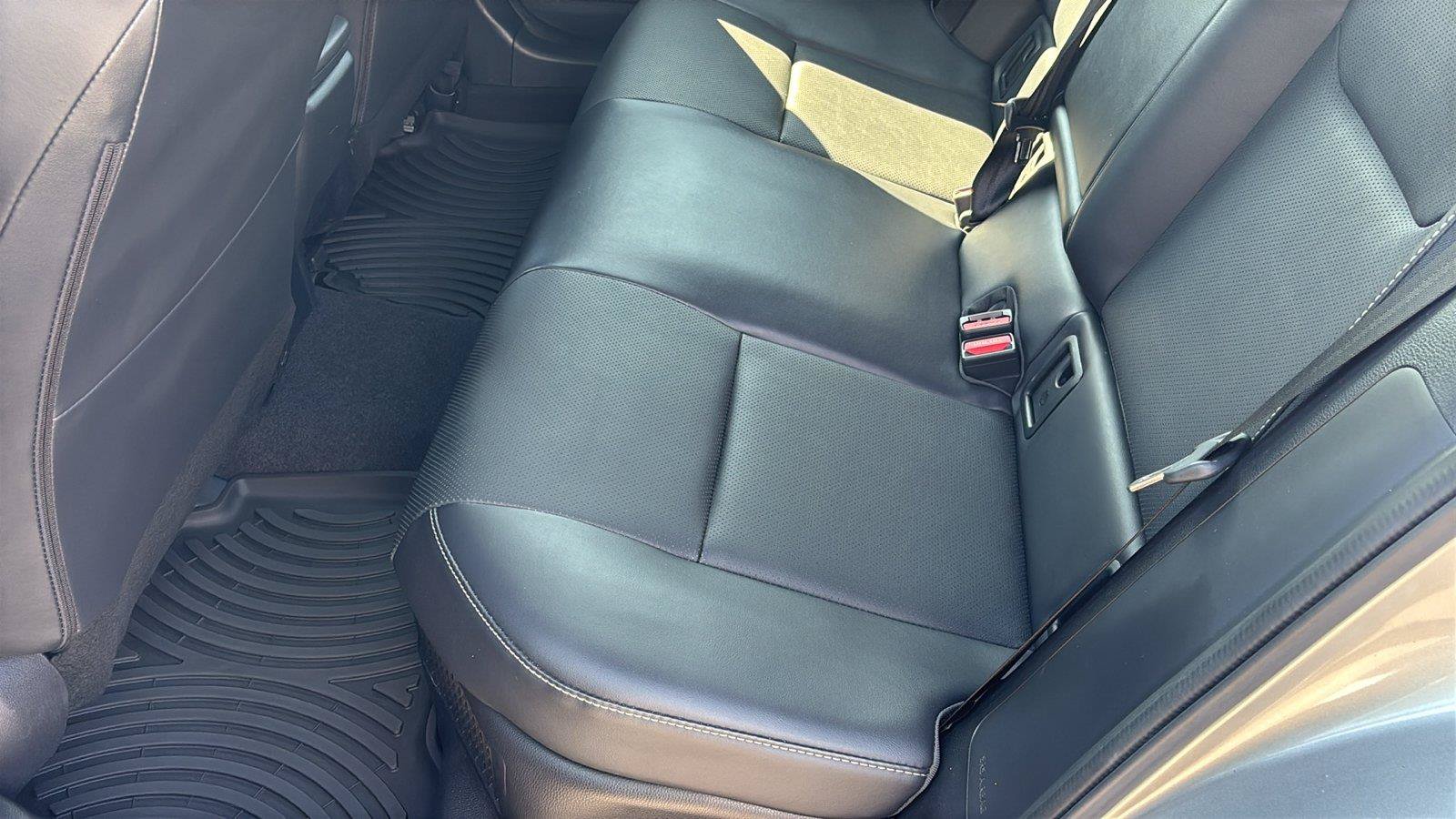 Used 2023 Toyota Prius XLE FWD image 17