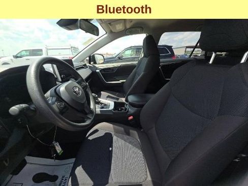 Used 2025 Toyota RAV4 LE AWD/4WD image 10