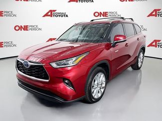Used 2021 Toyota Highlander Limited FWD video 3