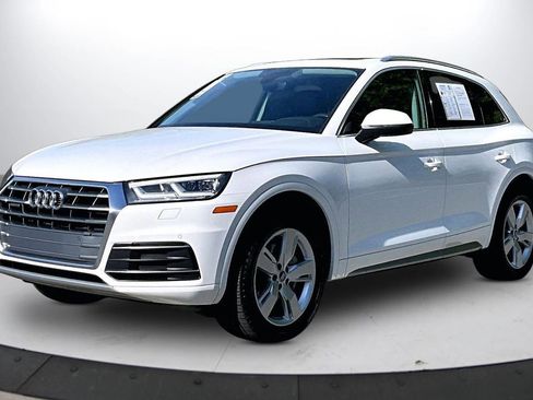 Used 2019 Audi Q5 2.0T Premium Plus w/ Premium Plus Package AWD/4WD image 4