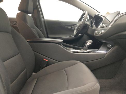 Used 2022 Chevrolet Malibu LT FWD image 21