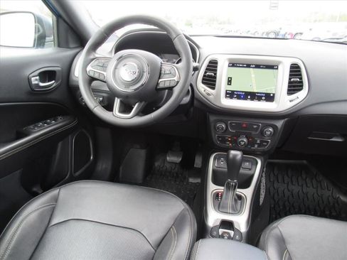 Used 2021 Jeep Compass Latitude FWD image 13