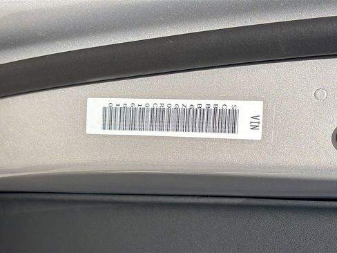 Used 2024 Bentley Flying Spur W12 image 51