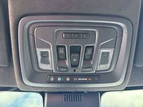Used 2022 GMC Sierra 1500 AT4X image 38