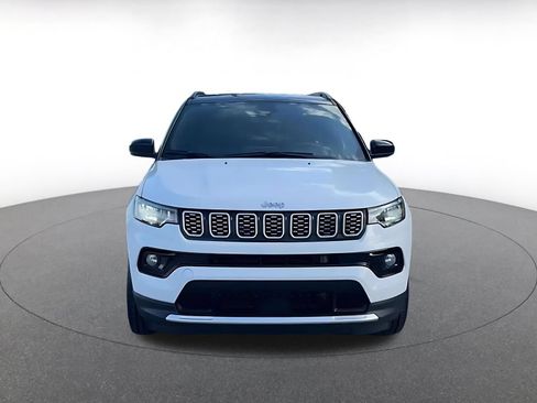 Used 2025 Jeep Compass Limited AWD/4WD image 4