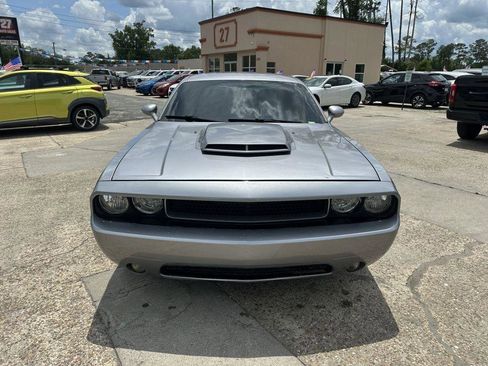 Used 2014 Dodge Challenger R/T RWD image 2