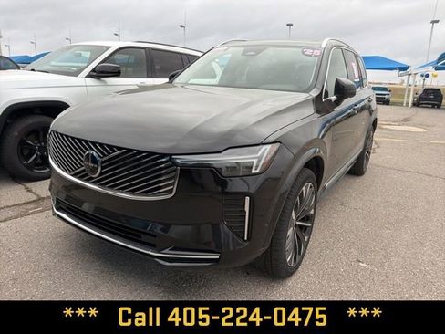 Used 2025 Volvo XC90 B6 Plus AWD/4WD image 3