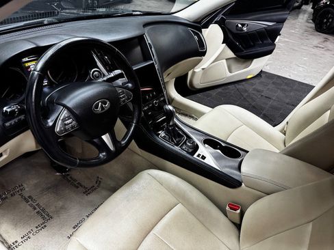 Used 2017 INFINITI Q50 Signature Edition w/ Cargo Package (L95) image 30