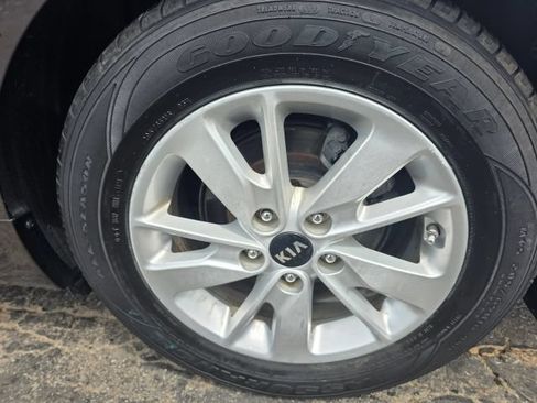 Used 2018 Kia Optima LX FWD image 10