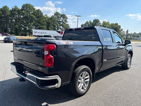 Used 2023 Chevrolet Silverado 1500 LT AWD/4WD image 10