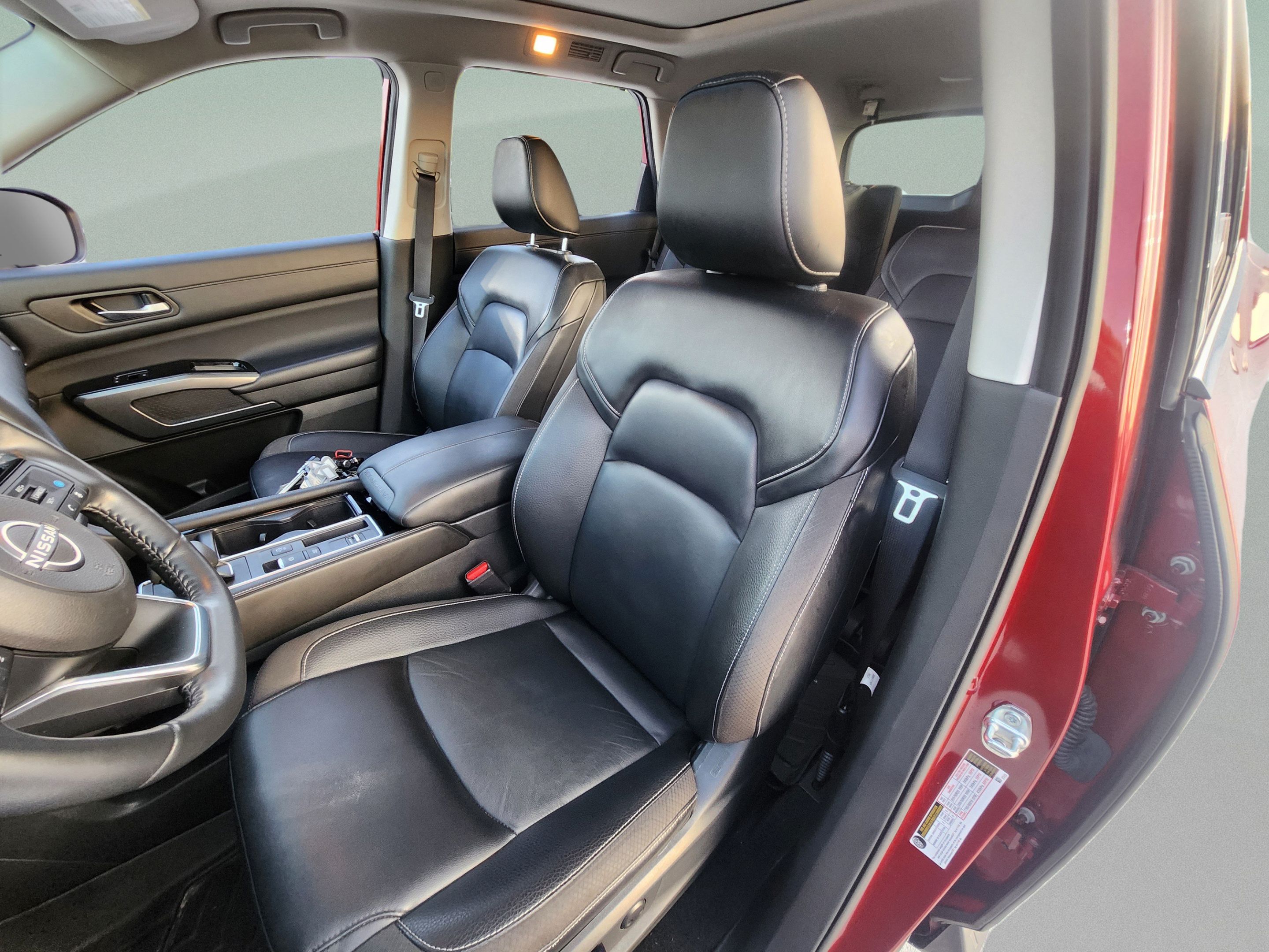 Used 2024 Nissan Pathfinder SL w/ SL Premium Package FWD image 12