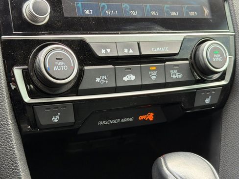 Used 2020 Honda Civic Touring image 18