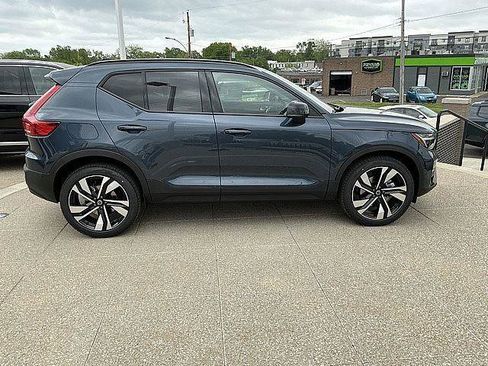 New 2026 Volvo XC40 B5 Ultra w/ Climate Package AWD/4WD image 7