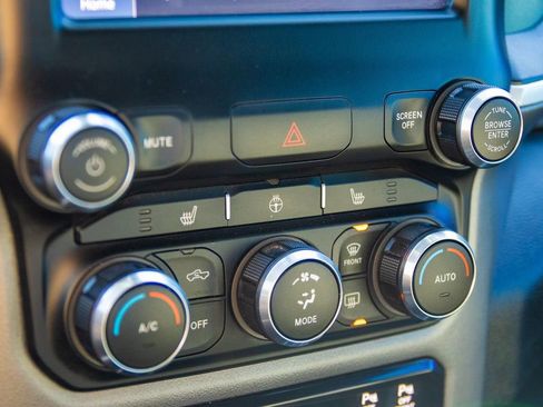 Used 2022 RAM 1500 Big Horn image 32