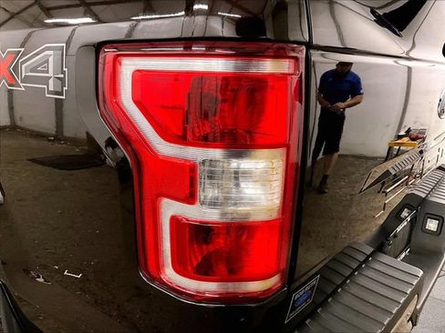 Used 2018 Ford F150 XLT w/ Equipment Group 302A Luxury AWD/4WD image 28