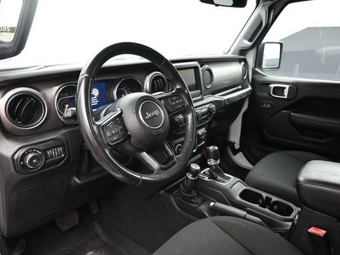 Used 2019 Jeep Wrangler Unlimited Sport S AWD/4WD image 14