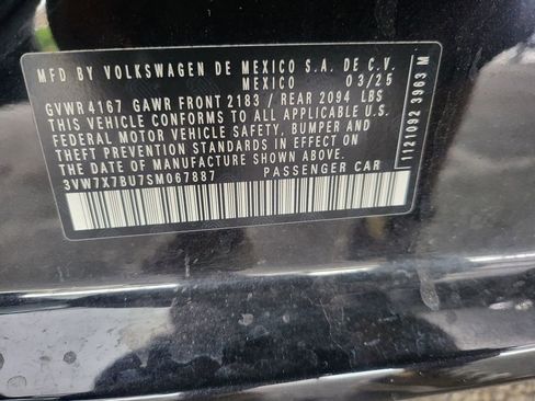 Used 2025 Volkswagen Jetta SE FWD image 7