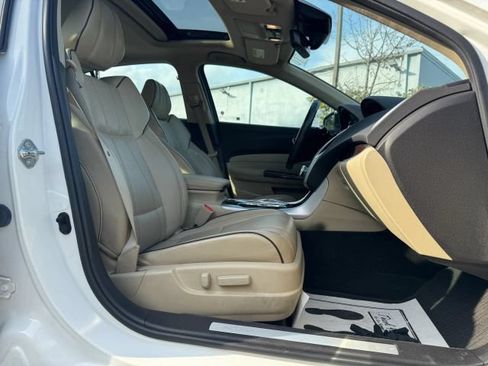 Used 2018 Acura TLX w/ Technology Package FWD image 22