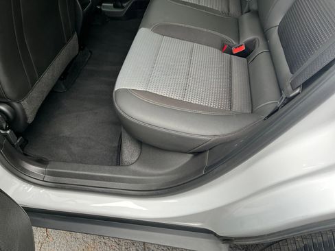 Used 2025 Chevrolet Trax LT image 25